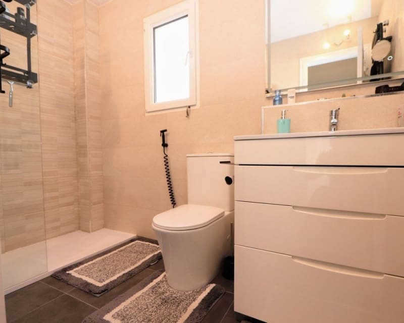 3 soverom Villa til salgs i Villamartin med svømmebasseng garasje - € 349 990 (Ref: 10023094)