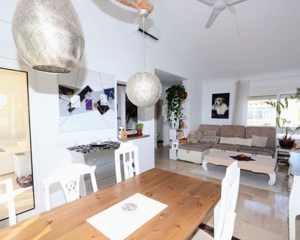 3 soverom Villa til salgs i Villamartin, Orihuela med svømmebasseng garasje - € 349 990 (Ref: 10023094)