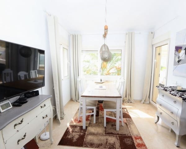 3 soverom Villa til salgs i Villamartin, Orihuela med svømmebasseng garasje - € 349 990 (Ref: 10023094)