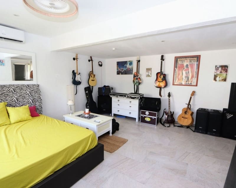 3 soverom Villa til salgs i Villamartin med svømmebasseng garasje - € 349 990 (Ref: 10023094)