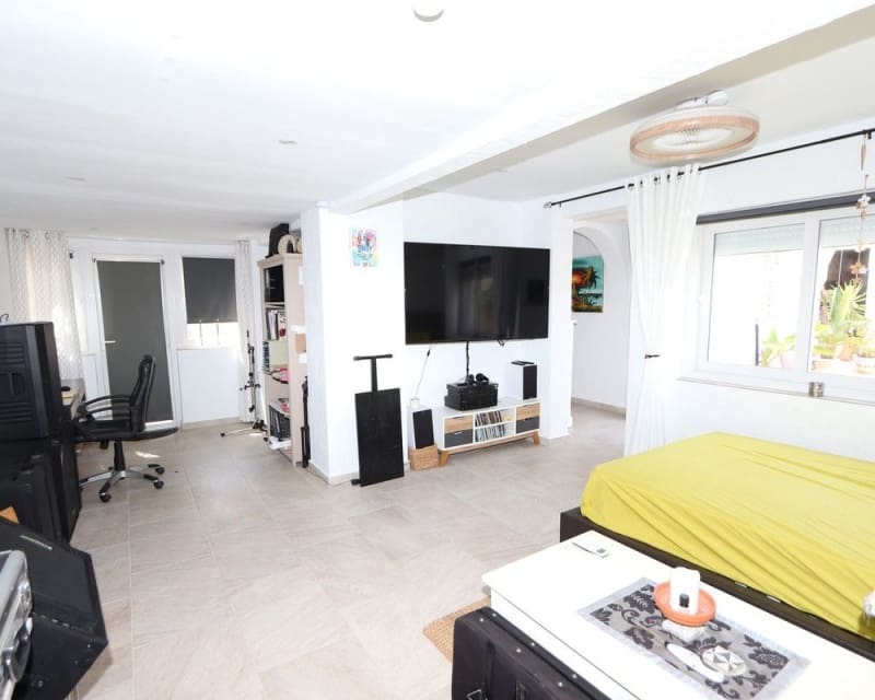 3 soverom Villa til salgs i Villamartin med svømmebasseng garasje - € 349 990 (Ref: 10023094)