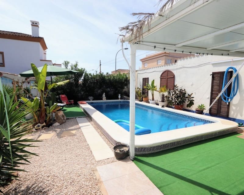 3 soverom Villa til salgs i Villamartin med svømmebasseng garasje - € 349 990 (Ref: 10023094)