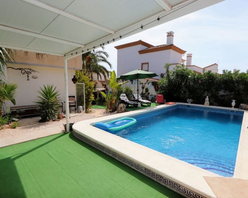 3 soverom Villa til salgs i Villamartin med svømmebasseng garasje - € 349 990 (Ref: 10023094)