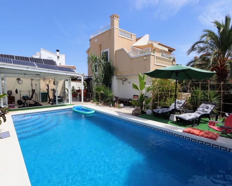 3 soverom Villa til salgs i Villamartin med svømmebasseng garasje - € 349 990 (Ref: 10023094)