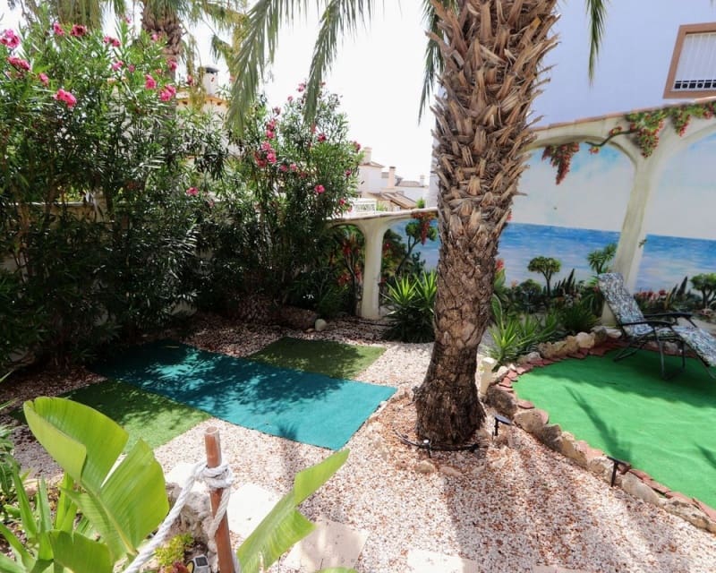3 soverom Villa til salgs i Villamartin med svømmebasseng garasje - € 349 990 (Ref: 10023094)