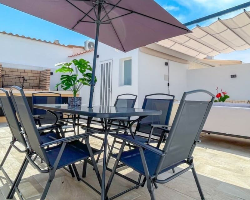 3 soveværelse Villa til salg i Torrevieja med swimmingpool - € 539.000 (Ref: 10023095)