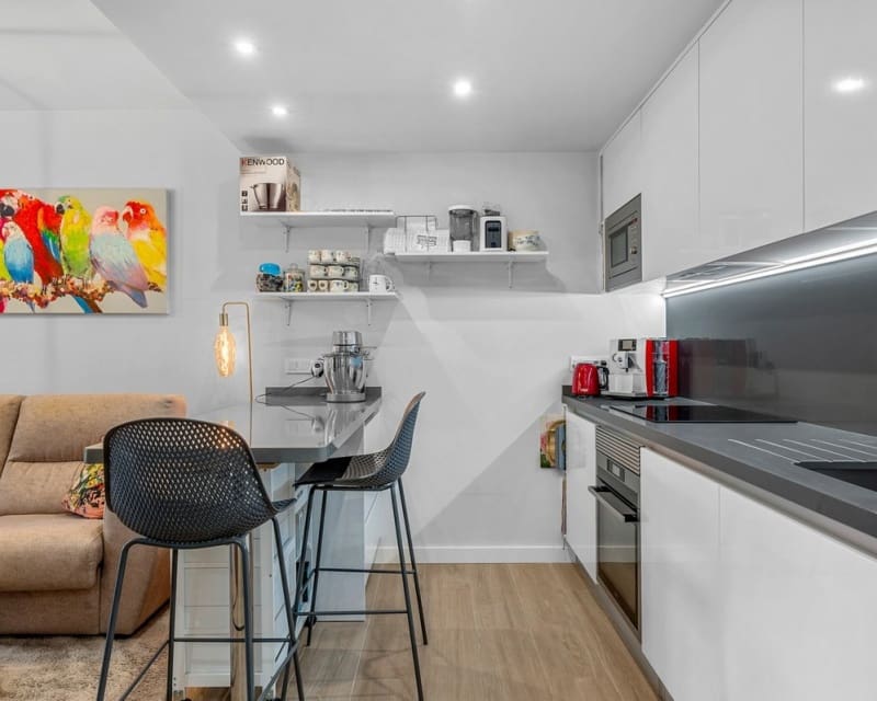 2 soverom Leilighet til salgs i Villamartin med svømmebasseng garasje - € 254 900 (Ref: 10023096)