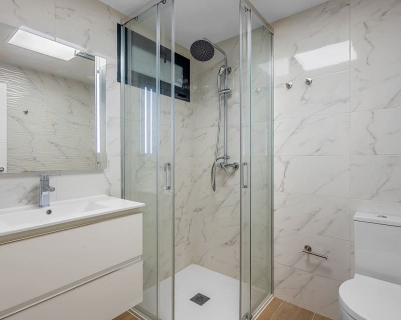 2 soverom Leilighet til salgs i Villamartin med svømmebasseng garasje - € 254 900 (Ref: 10023096)