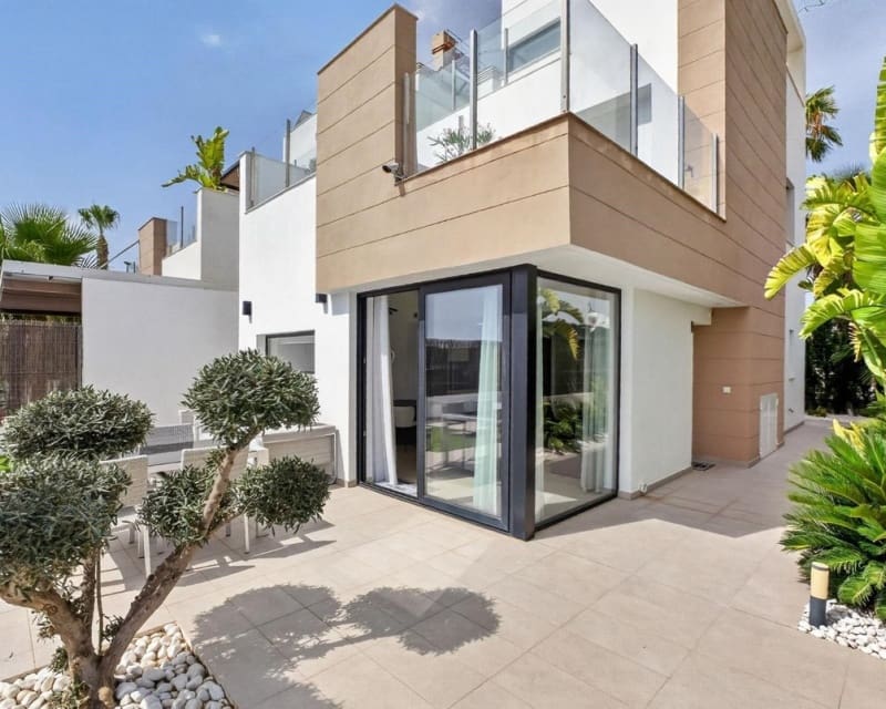 3 chambre Villa/Maison à vendre à Guardamar del Segura avec piscine - 450 000 € (Ref: 10023097)