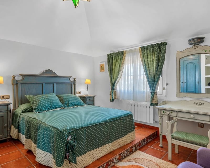 6 bedroom Villa for sale in La Mata with pool - € 950,000 (Ref: 10044059)