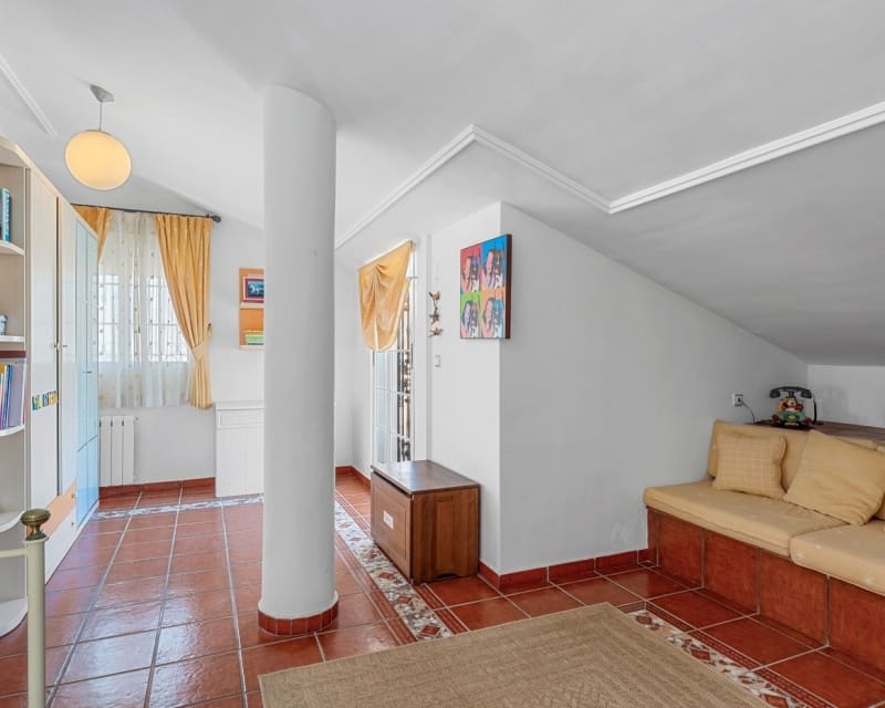 6 bedroom Villa for sale in La Mata with pool - € 950,000 (Ref: 10044059)
