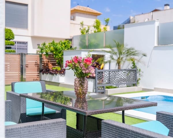 5 soveværelse Villa til salg i Parque Acuático - Sector 25, Torrevieja med swimmingpool - € 559.000 (Ref: 10044060)