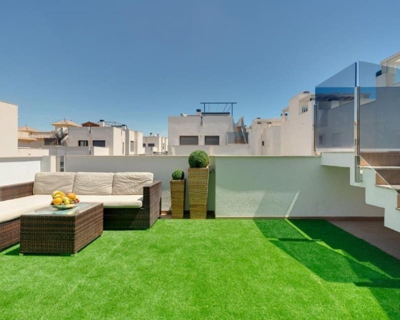 5 soveværelse Villa til salg i Torrevieja med swimmingpool - € 559.000 (Ref: 10044060)