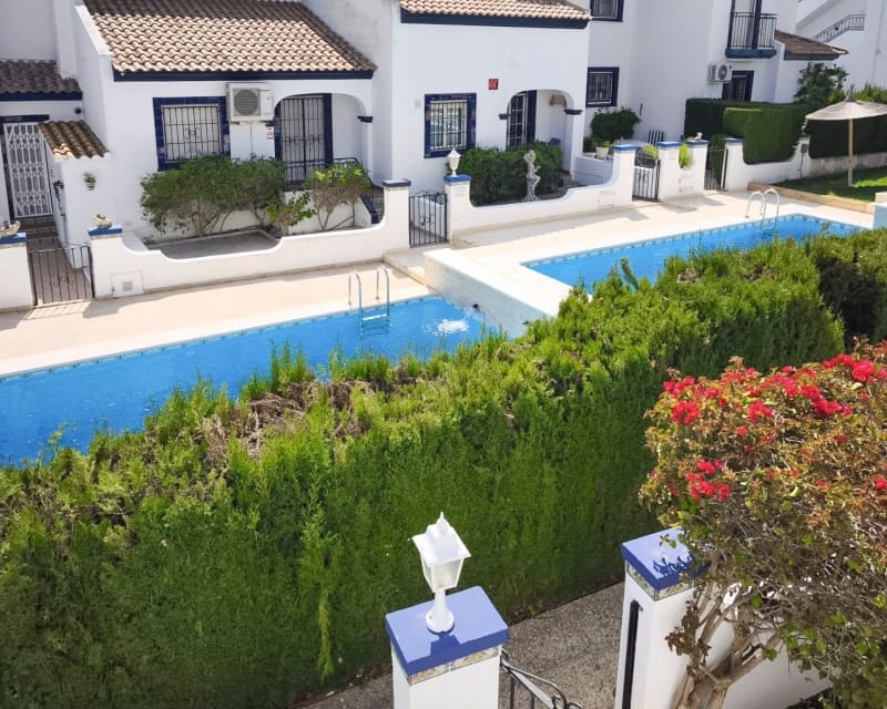 2 slaapkamer Huis te koop in Villamartin met zwembad - € 215.000 (Ref: 10044062)