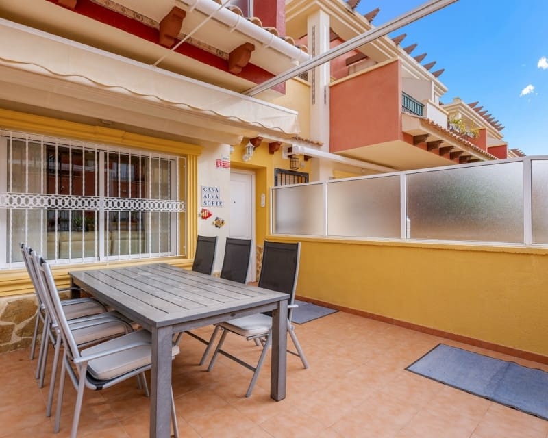 3 bedroom Townhouse for sale in Villamartin with pool - € 345,000 (Ref: 10044065)