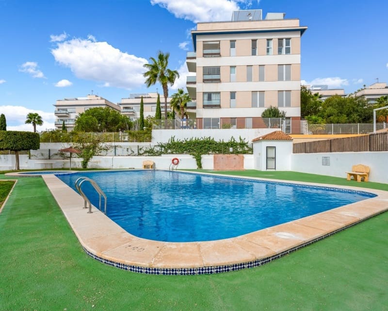 3 bedroom Townhouse for sale in Villamartin with pool - € 345,000 (Ref: 10044065)