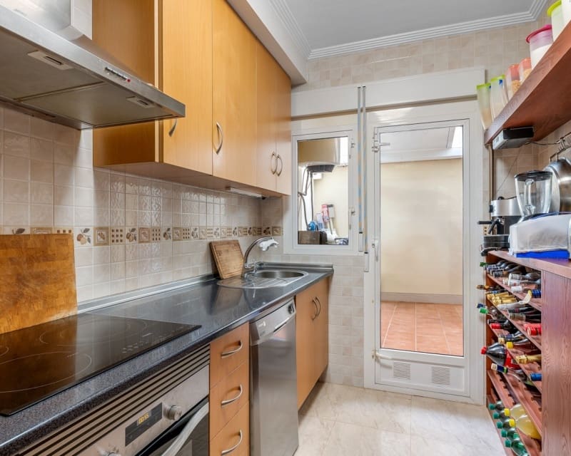 3 bedroom Townhouse for sale in Villamartin with pool - € 345,000 (Ref: 10044065)