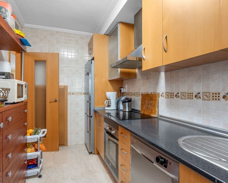 3 bedroom Townhouse for sale in Villamartin with pool - € 345,000 (Ref: 10044065)
