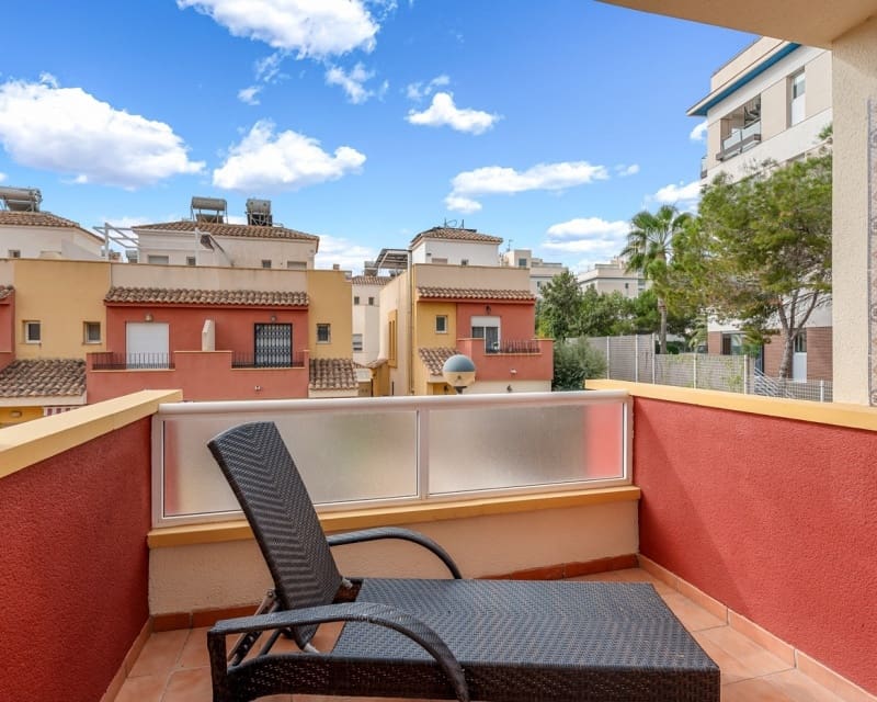 3 bedroom Townhouse for sale in Villamartin with pool - € 345,000 (Ref: 10044065)