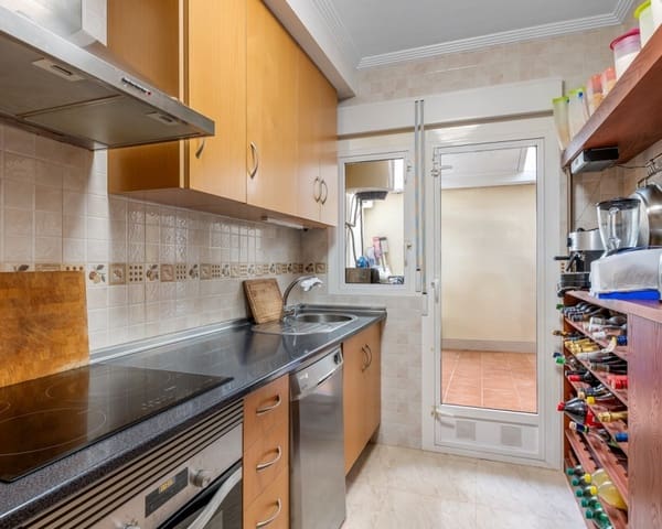 3 soverom Hus til salgs i Villamartin, Orihuela med svømmebasseng - € 345 000 (Ref: 10044065)