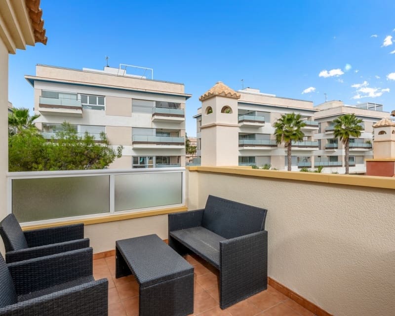 3 bedroom Townhouse for sale in Villamartin with pool - € 345,000 (Ref: 10044065)