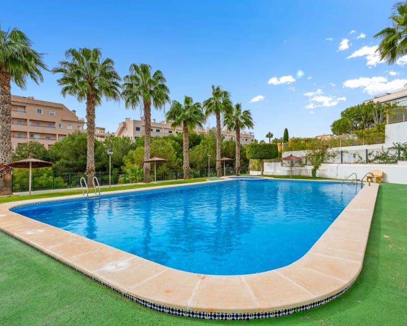 3 bedroom Townhouse for sale in Villamartin with pool - € 345,000 (Ref: 10044065)