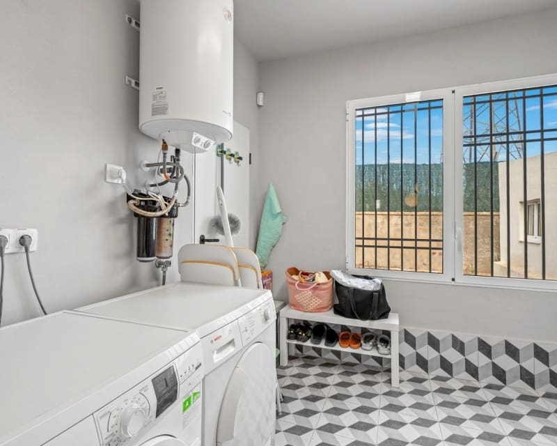 3 Zimmer Finca/Landgut zu verkaufen in Elche / Elx mit Pool - 370.000 € (Ref: 10044066)