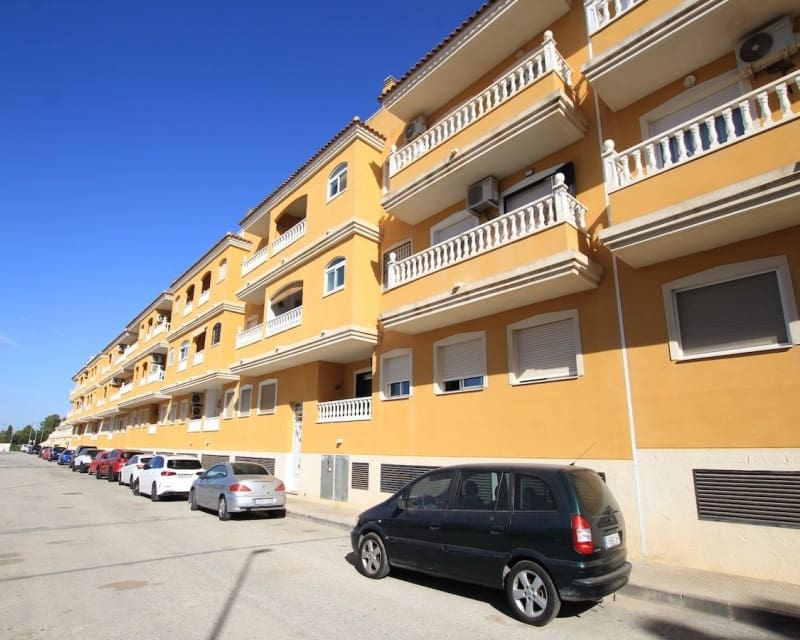 2 makuuhuone Huoneisto myytävänä paikassa Formentera del Segura mukana uima-altaan 
autotalli - 129 000 € (Ref: 10044067)
