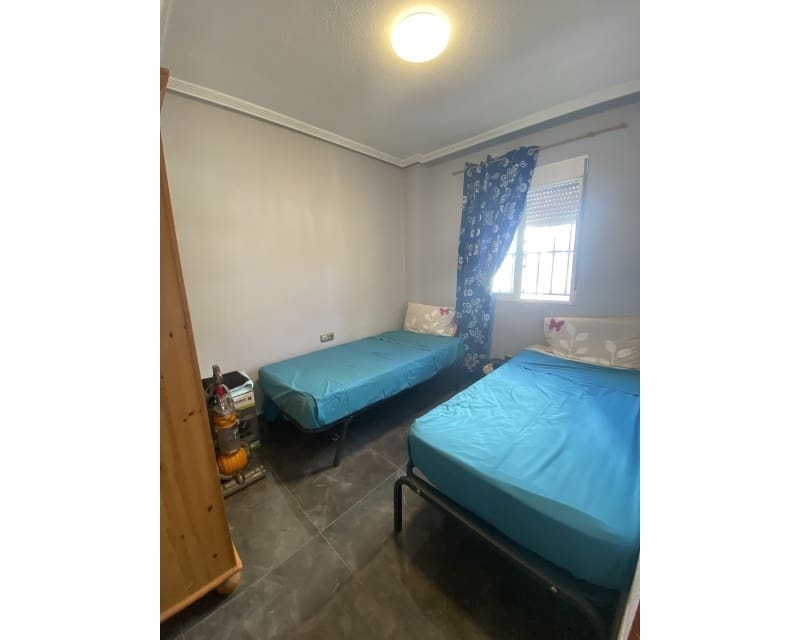 5 quarto Moradia para venda em Playa Flamenca com piscina - 359 995 € (Ref: 10044070)