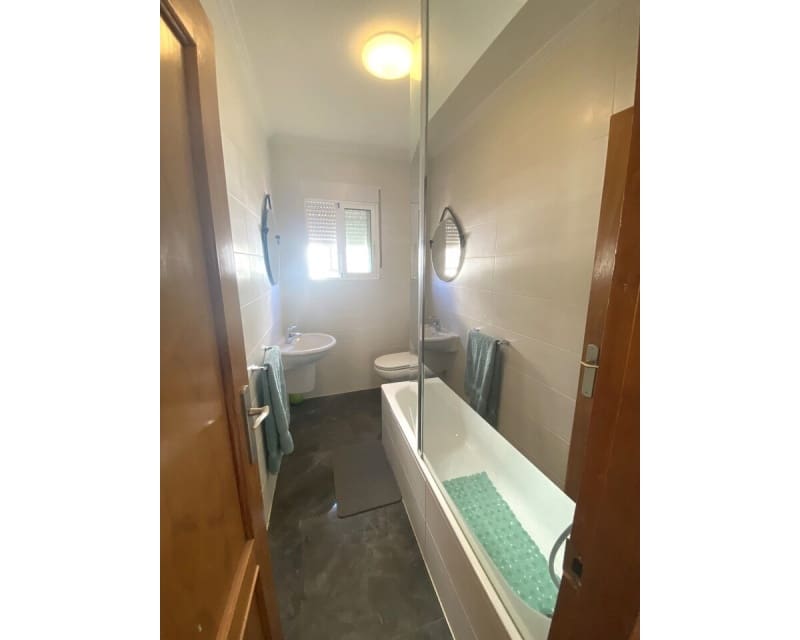 5 quarto Moradia para venda em Playa Flamenca com piscina - 359 995 € (Ref: 10044070)