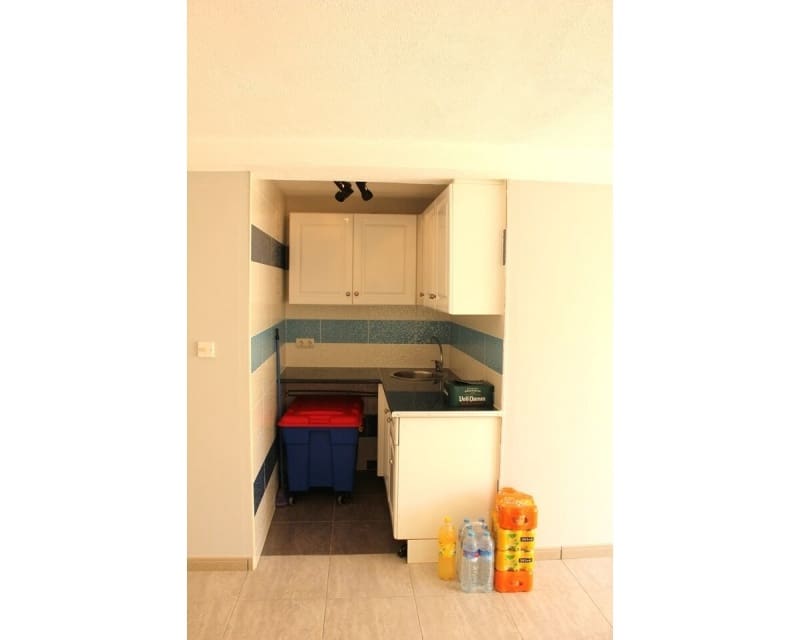 5 quarto Moradia para venda em Playa Flamenca com piscina - 359 995 € (Ref: 10044070)