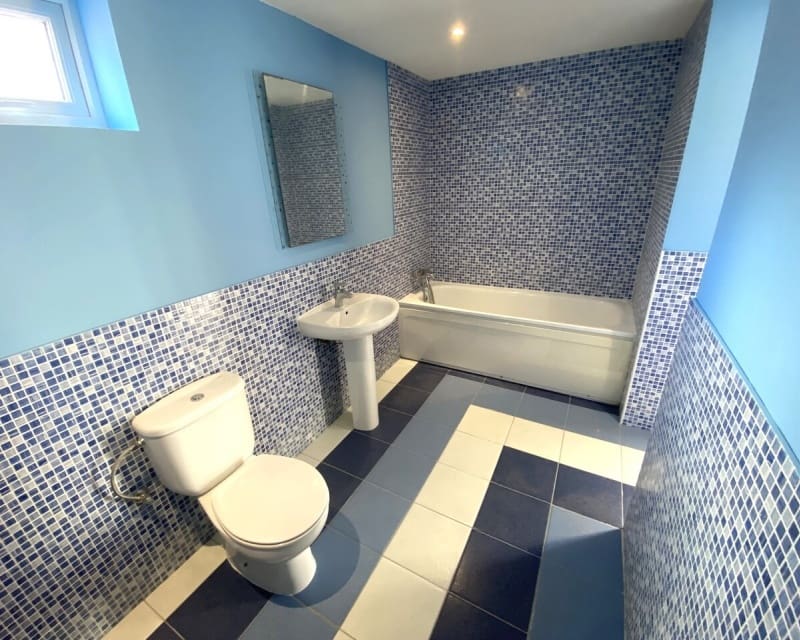 5 quarto Moradia para venda em Playa Flamenca com piscina - 359 995 € (Ref: 10044070)