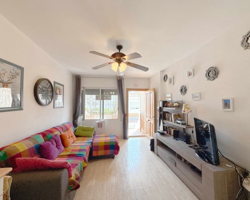 1 Zimmer Apartment zu verkaufen in Cabo Roig mit Pool - 149.950 € (Ref: 10044072)