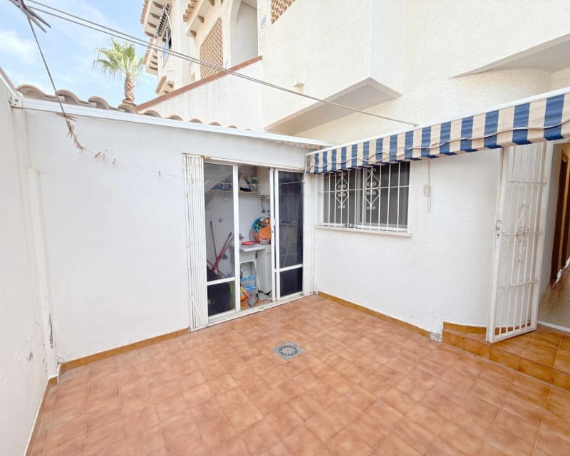 1 Zimmer Apartment zu verkaufen in Cabo Roig mit Pool - 149.950 € (Ref: 10044072)