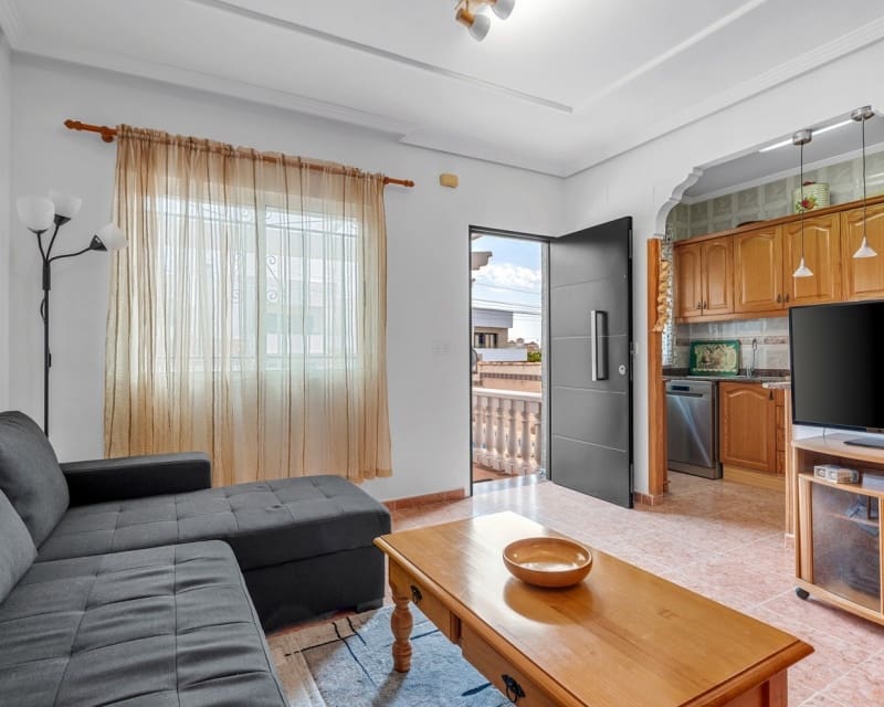 3 soveværelse Villa til salg i Villamartin med swimmingpool - € 229.000 (Ref: 10044188)