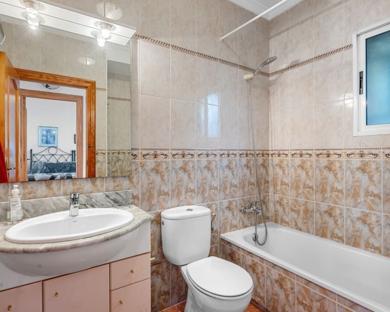 3 soveværelse Villa til salg i Villamartin med swimmingpool - € 229.000 (Ref: 10044188)