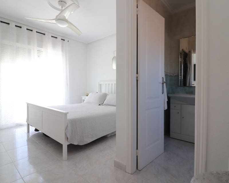 4 bedroom Villa for sale in Benimar with pool garage - € 390,000 (Ref: 10044189)