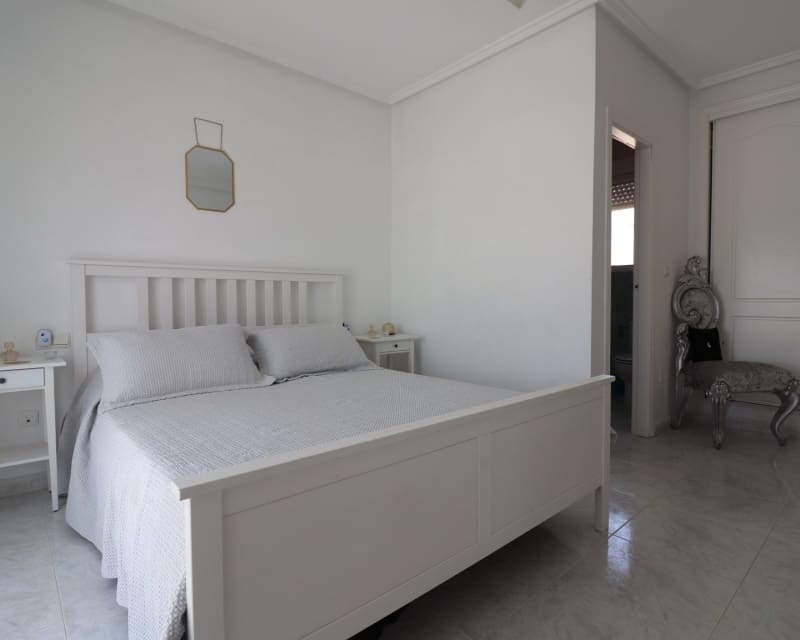 4 bedroom Villa for sale in Benimar with pool garage - € 390,000 (Ref: 10044189)