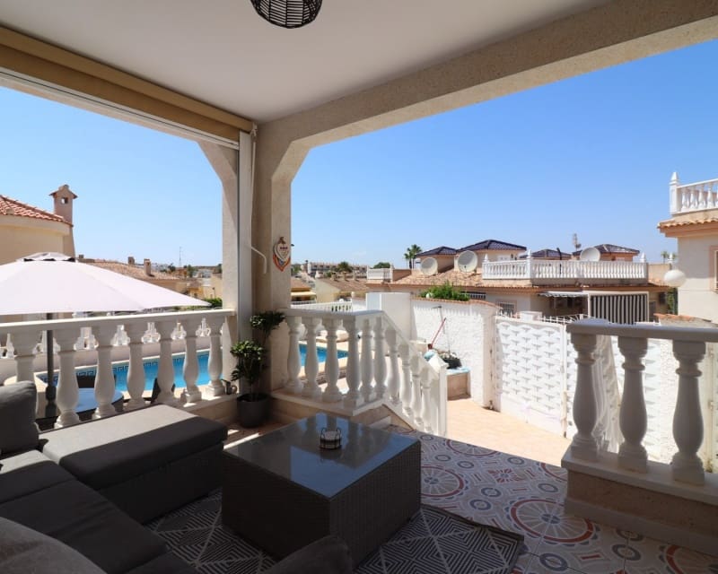 4 bedroom Villa for sale in Benimar with pool garage - € 390,000 (Ref: 10044189)