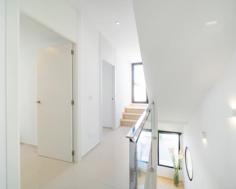 Chalet de 3 habitaciones en Ciudad Quesada en venta con piscina garaje - 399.000 € (Ref: 10044191)