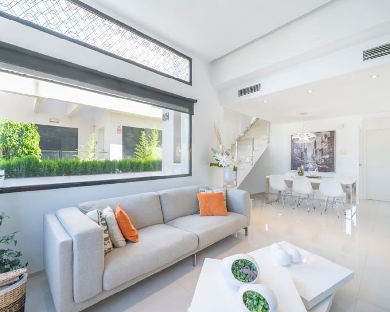 Chalet de 3 habitaciones en Ciudad Quesada en venta con piscina garaje - 399.000 € (Ref: 10044191)
