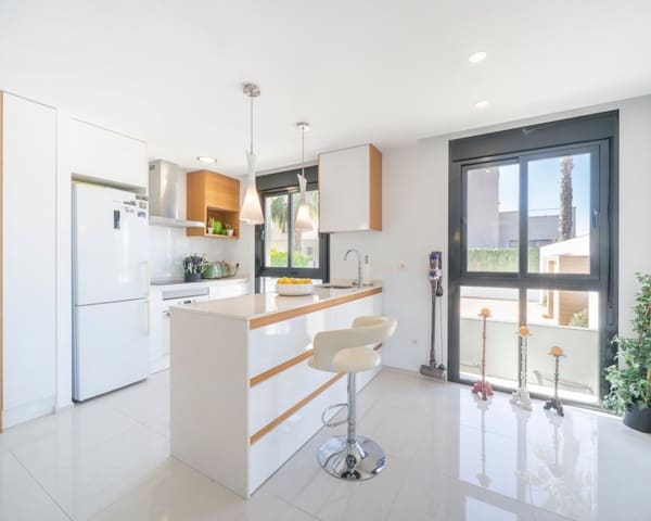 Chalet de 3 habitaciones en Ciudad Quesada, Rojales en venta con piscina garaje - 399.000 € (Ref: 10044191)