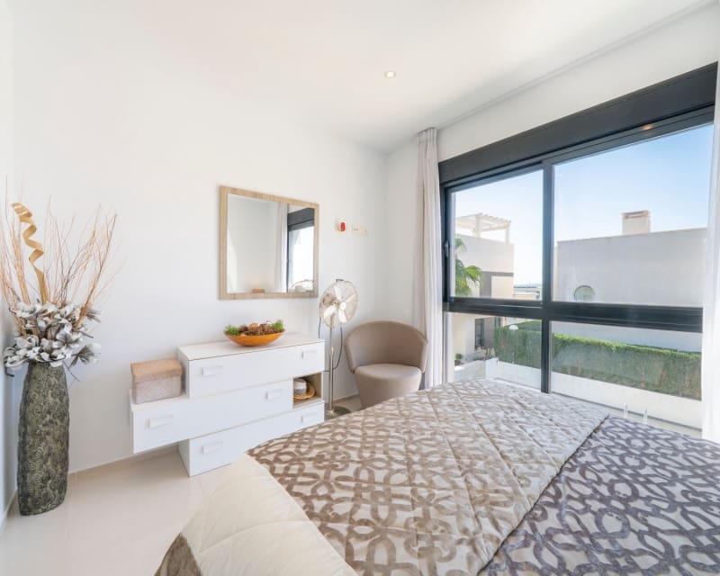 Chalet de 3 habitaciones en Ciudad Quesada en venta con piscina garaje - 399.000 € (Ref: 10044191)