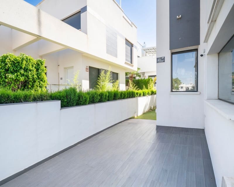 Chalet de 3 habitaciones en Ciudad Quesada en venta con piscina garaje - 399.000 € (Ref: 10044191)