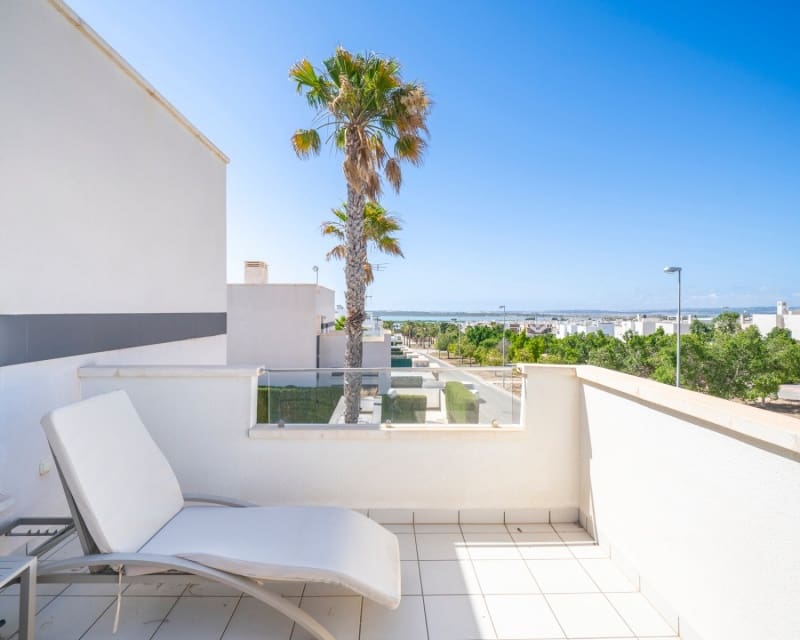 Chalet de 3 habitaciones en Ciudad Quesada en venta con piscina garaje - 399.000 € (Ref: 10044191)