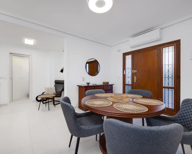 2 sypialnia Apartament na sprzedaż w Playa Flamenca z basenem - 235 000 € (Ref: 10045930)