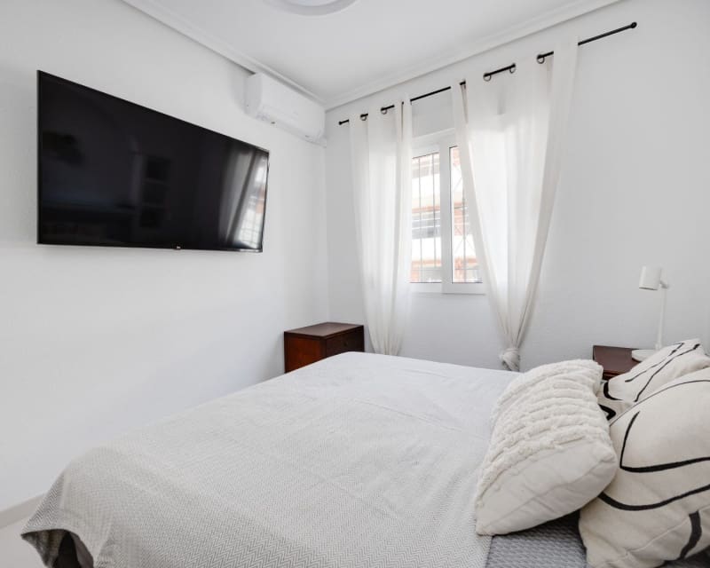 2 sypialnia Apartament na sprzedaż w Playa Flamenca z basenem - 235 000 € (Ref: 10045930)