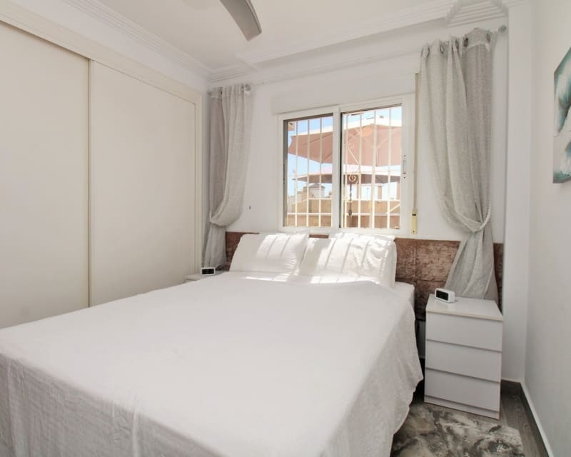 2 bedroom Apartment for sale in Villamartin with pool - € 189,900 (Ref: 10045932)