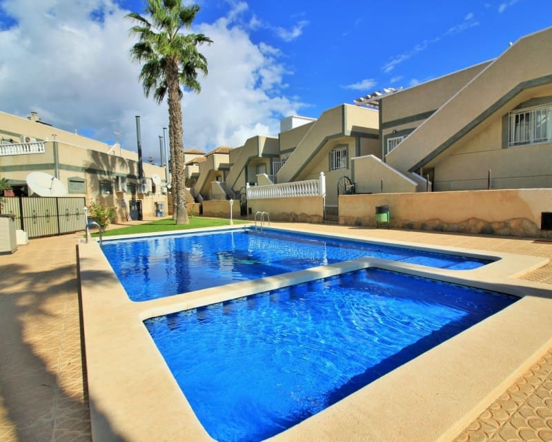 2 bedroom Apartment for sale in Villamartin with pool - € 189,900 (Ref: 10045932)