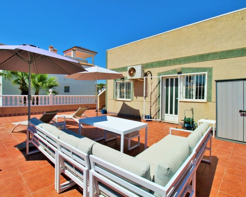 2 bedroom Apartment for sale in Villamartin with pool - € 189,900 (Ref: 10045932)